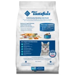 Blue Buffalo Tastefuls Dry Food, Adult Indoor Cat, Salmon and Brown Rice, 5-lb. Bag - Thumbnail 2