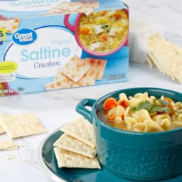 Great Value Saltine Crackers, 16 oz, 4 Count - Thumbnail 2